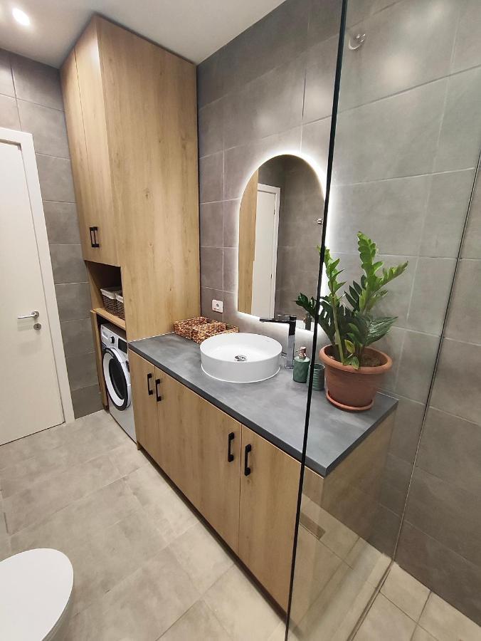 Modern Style 2Br-Apt - 10Min To Skanderbeg Square Tirana Exterior foto